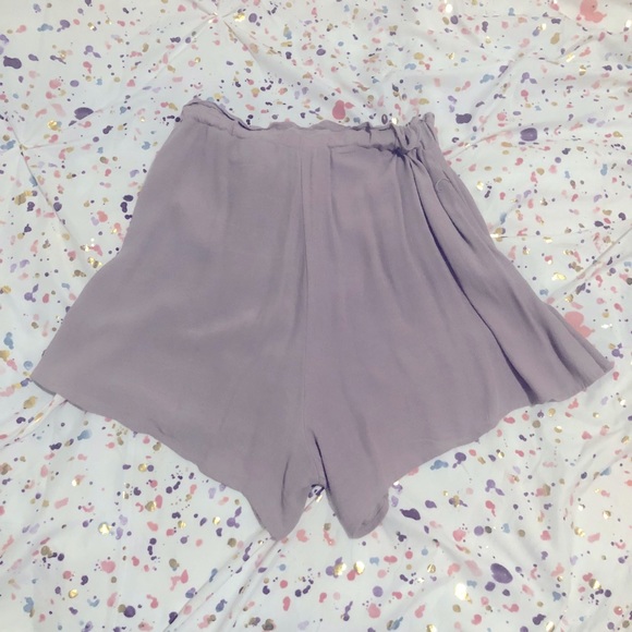Lilac Elastic High-waist Shorts - Picture 5 of 5